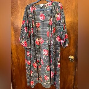 NWOT LuLaRoe Shirley size L